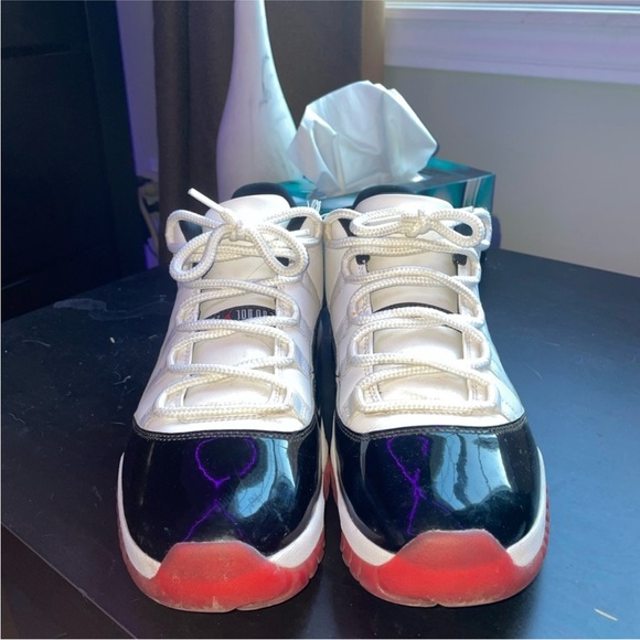 Nike Air Jordan 11 Retro Low Concord Bred - Picture 3 of 6